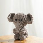 Hoooked DIY Crochet Kit - Elephant Mo