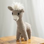 Hoooked DIY Crochet Kit - Llama Laurie